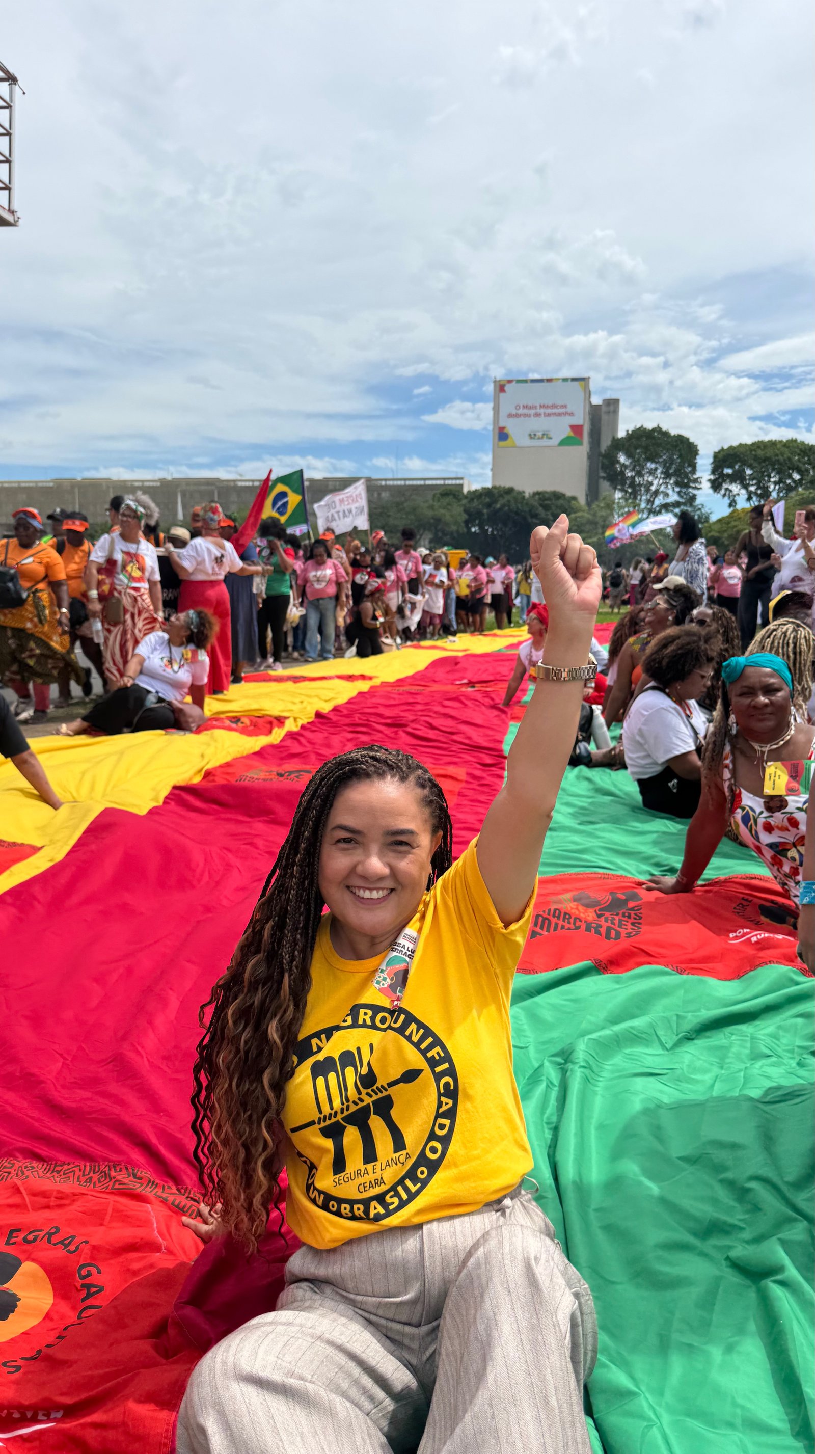 Professora Adriana Almeida em evento público